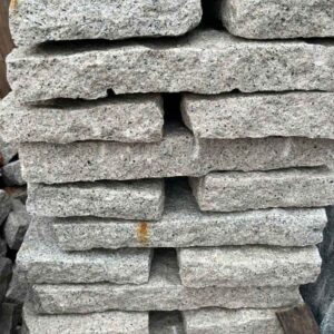 Đá cubic lát Sân vườn