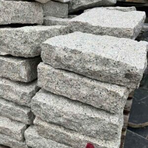 Đá cubic lát Sân vườn