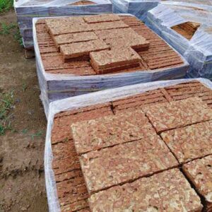 Đá ong vàng ốp tường