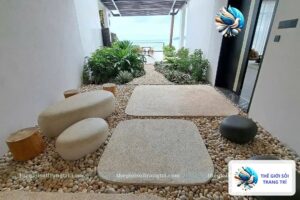 Sỏi trang trí tại Quảng Ninh: lối đi hành lang rải sỏi biển kết hợp đá bước chân